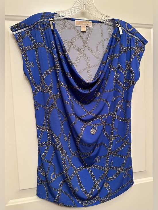 Michael Kors Tops - Michael Kors Blue Chain Print Cowl Neck Top - Cap Sleeve - Silver Zip Size S